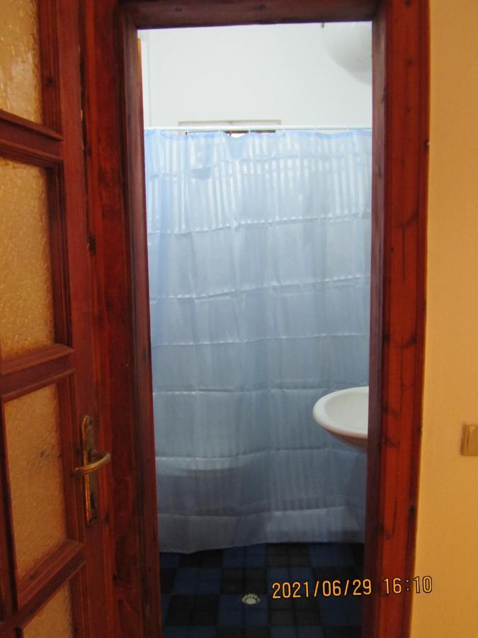 Private Apartment At Guest House Hektor & Aferdita Vlorë Εξωτερικό φωτογραφία