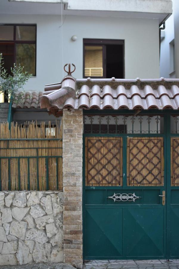 Private Apartment At Guest House Hektor & Aferdita Vlorë Εξωτερικό φωτογραφία