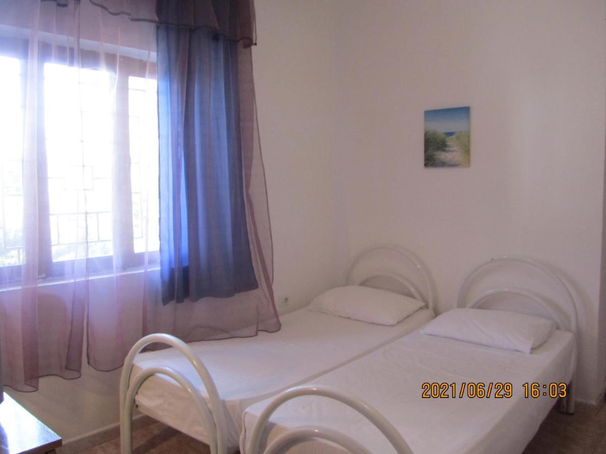 Private Apartment At Guest House Hektor & Aferdita Vlorë Εξωτερικό φωτογραφία